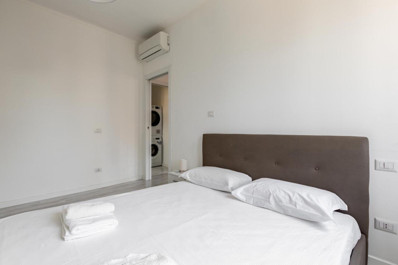 Garibaldi & Gae Aulenti Modern Apt With Private Parking! ميلان المظهر الخارجي الصورة
