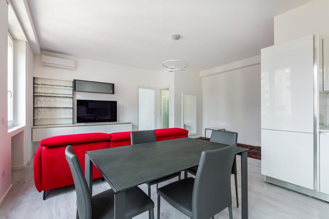 Garibaldi & Gae Aulenti Modern Apt With Private Parking! ميلان المظهر الخارجي الصورة